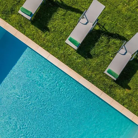 Casa Sol - Private Pool With A Large Garden Vakantiehuis Famalicão